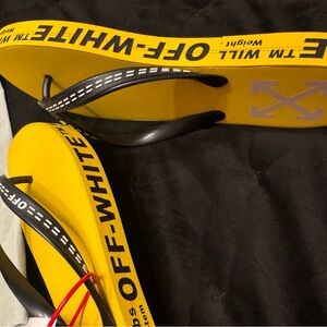 Off-White Flip Flops Graphic Print - Yellow size 11 / 44